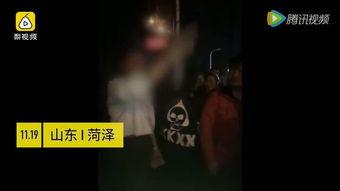 小三儿吃瓜群众视频播放,揭秘娱乐圈幕后风云